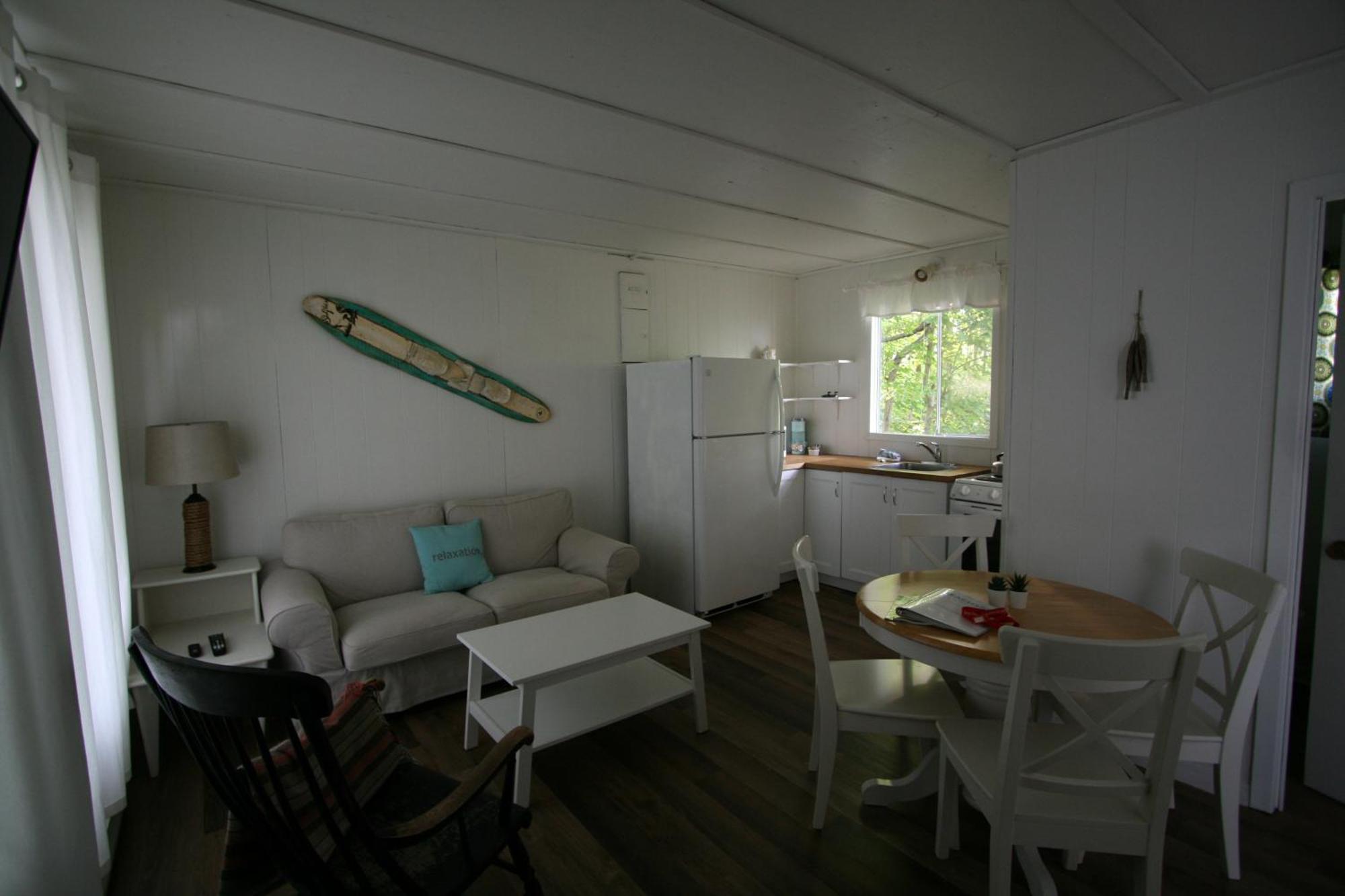 Beachside On Lake Muskoka 卡灵港 外观 照片